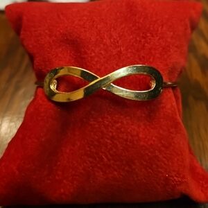 Vintage Gold Color Unmarked Adjustable Size Bracelet 2 3/4" Round